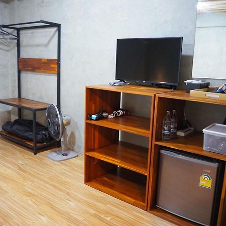 Banmai87 Guest House บ้านไม้87 เกสต์เฮ้าส์ Phra Nakhon Si Ayutthaya Esterno foto