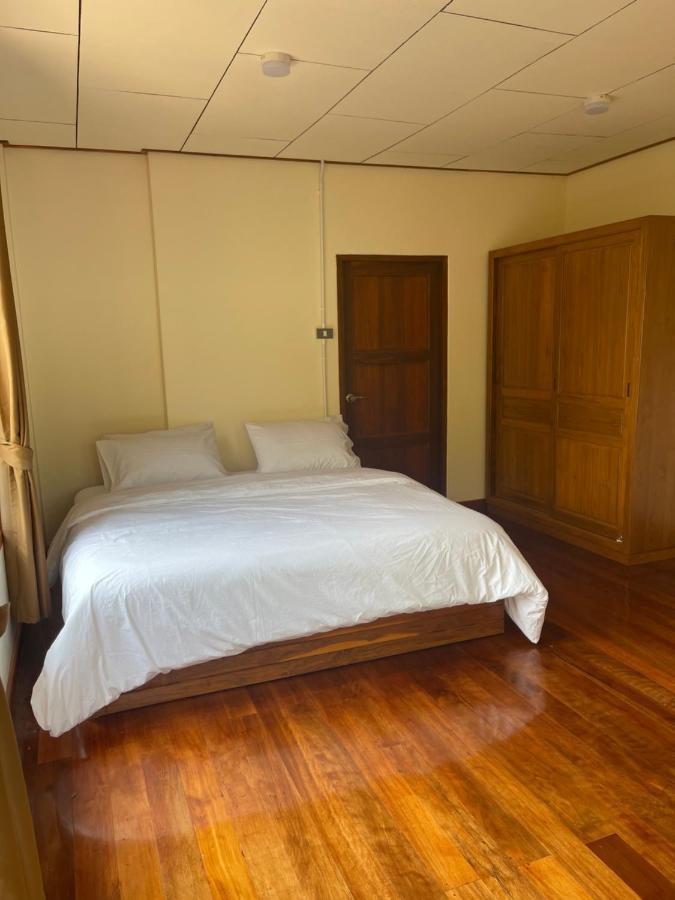 Banmai87 Guest House บ้านไม้87 เกสต์เฮ้าส์ Phra Nakhon Si Ayutthaya Esterno foto