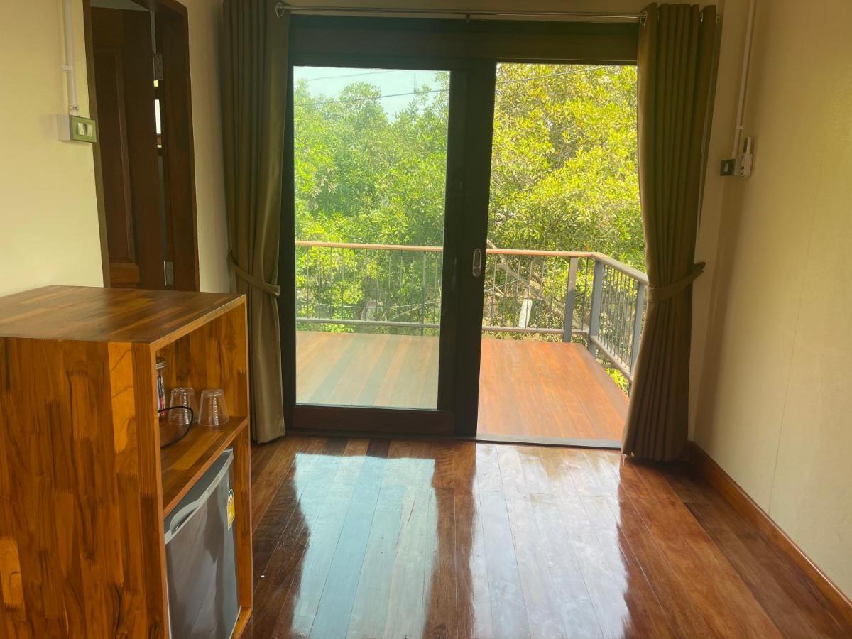 Banmai87 Guest House บ้านไม้87 เกสต์เฮ้าส์ Phra Nakhon Si Ayutthaya Esterno foto