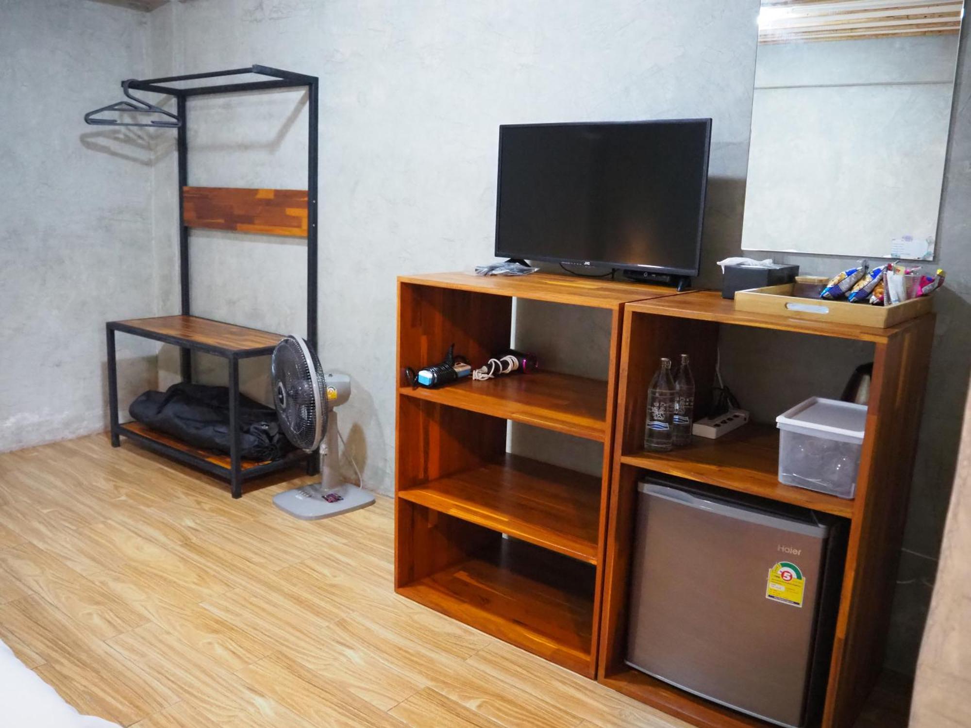 Banmai87 Guest House บ้านไม้87 เกสต์เฮ้าส์ Phra Nakhon Si Ayutthaya Esterno foto
