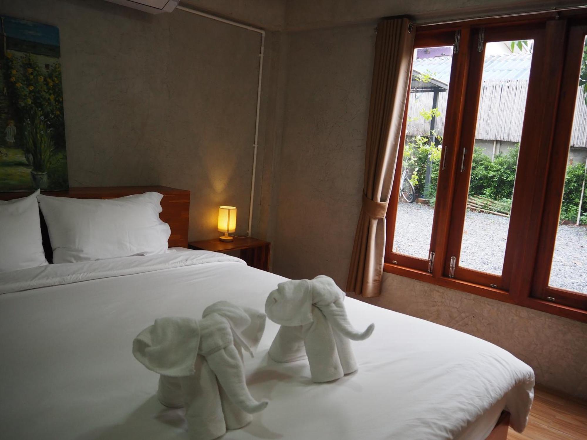 Banmai87 Guest House บ้านไม้87 เกสต์เฮ้าส์ Phra Nakhon Si Ayutthaya Esterno foto