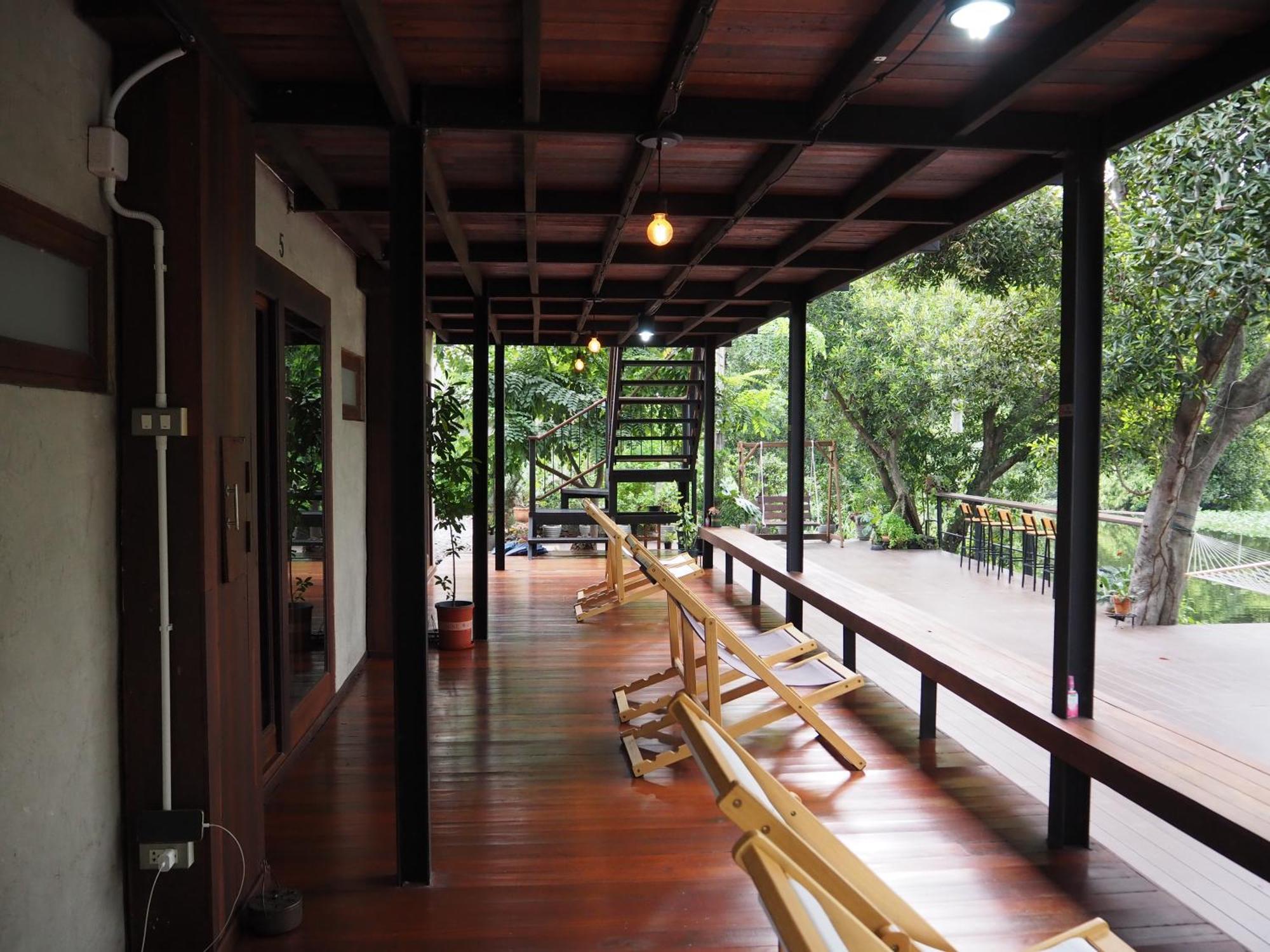 Banmai87 Guest House บ้านไม้87 เกสต์เฮ้าส์ Phra Nakhon Si Ayutthaya Esterno foto