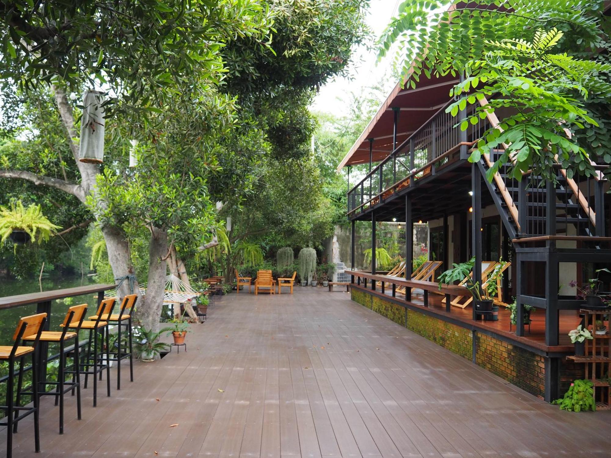 Banmai87 Guest House บ้านไม้87 เกสต์เฮ้าส์ Phra Nakhon Si Ayutthaya Esterno foto